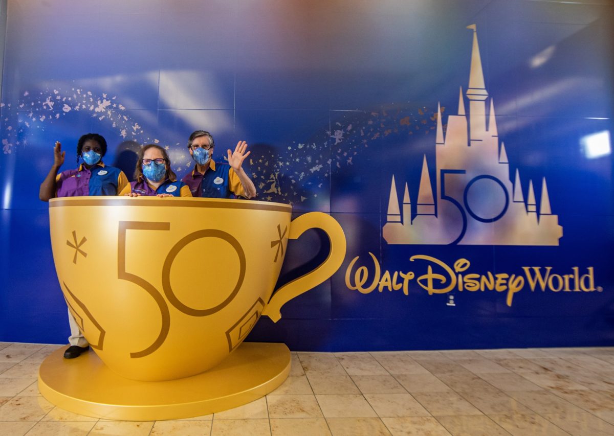 El Aeropuerto de Orlando decorado por el 50º Aniversario de Disney El Aeropuerto de Orlando decorado por el 50º Aniversario de Disney
